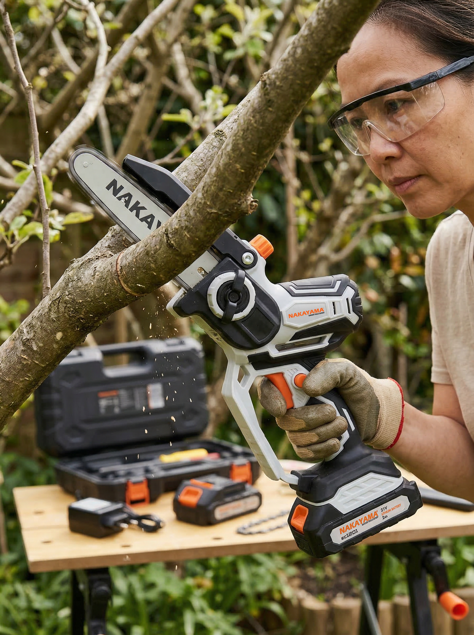 CORDLESS MINI CHAINSAW 21V, BRUSHLESS, BAR 20cm, 1,3 kg, CHAIN 1/4"1.1mm 46Links, 10m/s, 2x2Ah Li-Io - Image 9